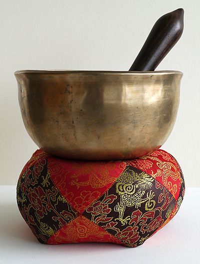 Bell-Shaped Thadobati Singing Bowl
