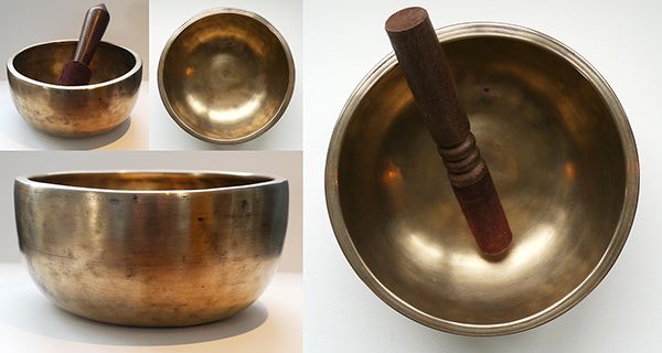 Exceptional Quality Extra-Thick Antique Thadobati Singing Bowl –