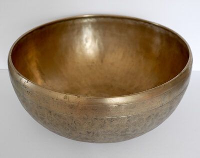 Interesting 13 inch Antique Jambati Singing Bowl – Eb2