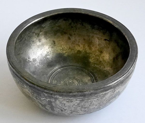 Superb Small Antique Thadobati Singing Bowl – A5 (874 Hz)