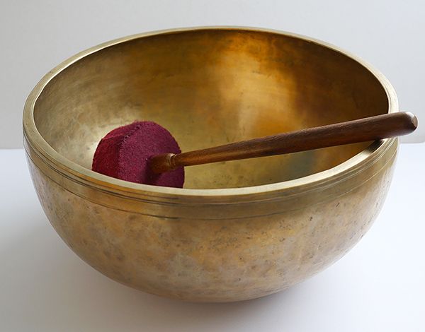 Glorious 13” Antique Jambati Singing Bowl – Low Perfect Pitch A#/Bb2 (116.7Hz)