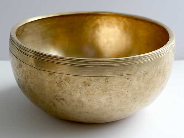 Large 10” Antique Jambati Singing Bowl – Fabulous F3 (171-173Hz)