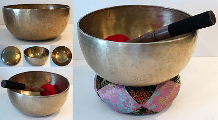 Superb Medium 9”Antique Jambati Singing & Fountain Bowl – Rare Low A2 & Long Sustain